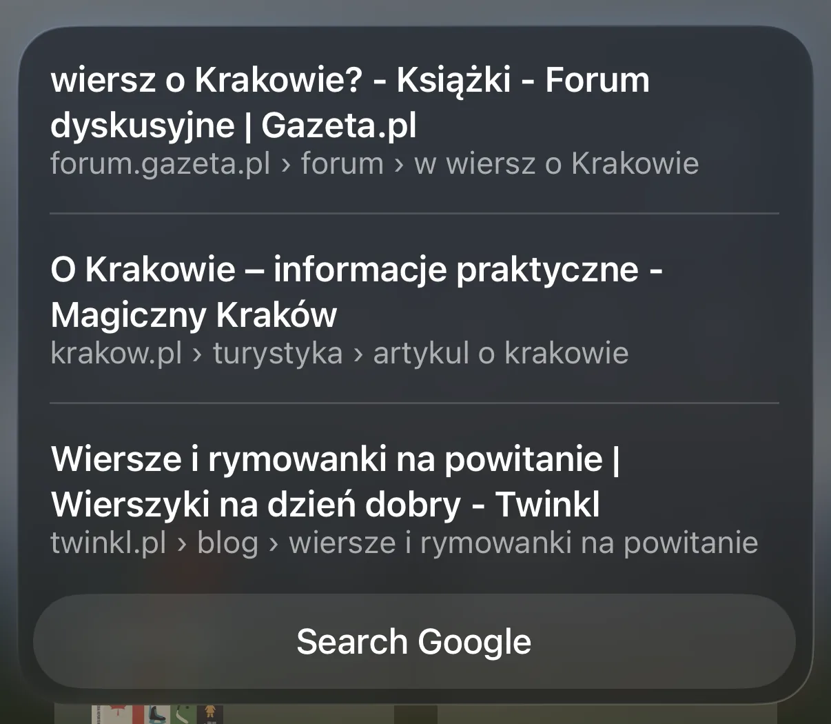 Siri po polskim poleceniu pokazuje wyniki wyszukiwania zamiast wiersza